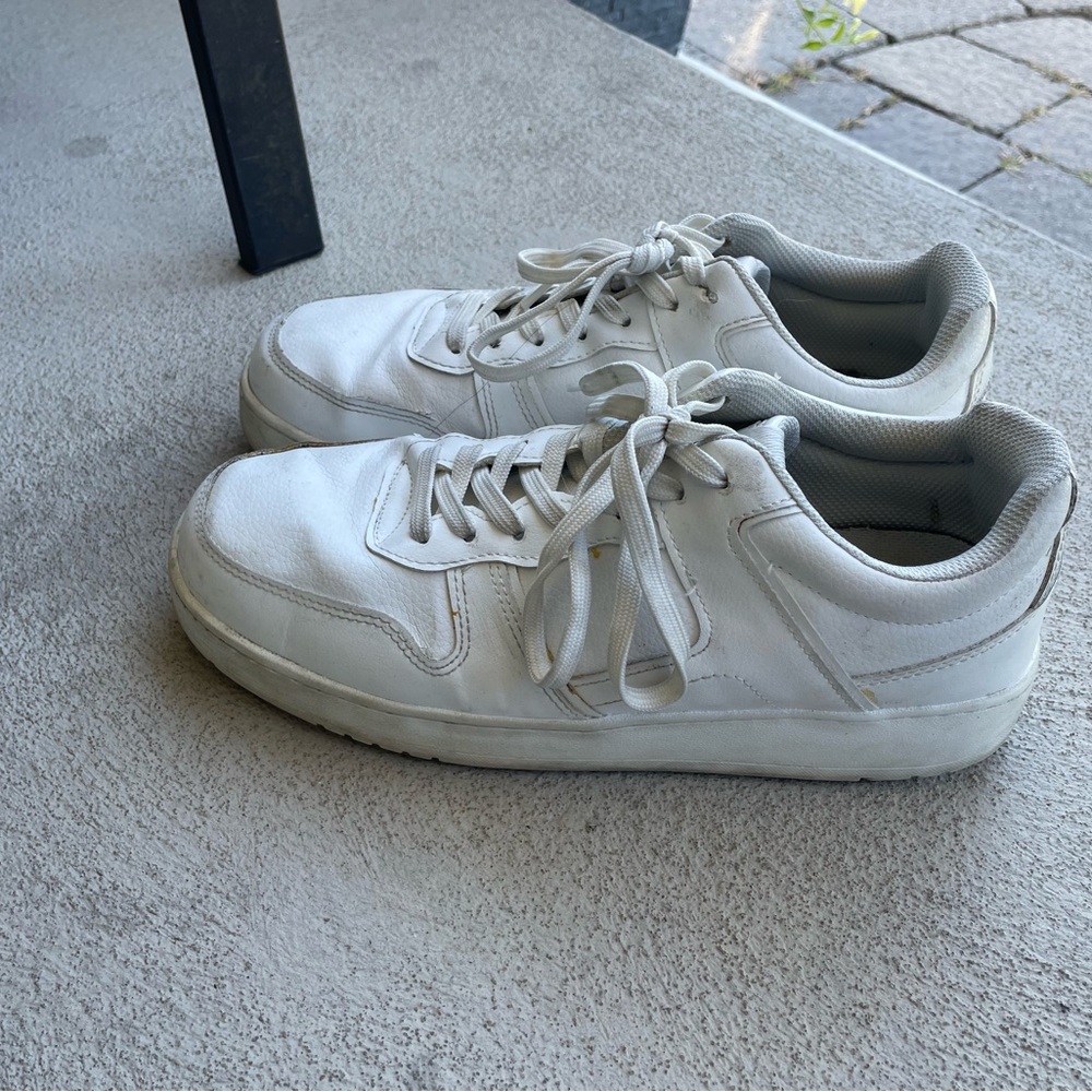 Zara Men's White Athletic Shoes